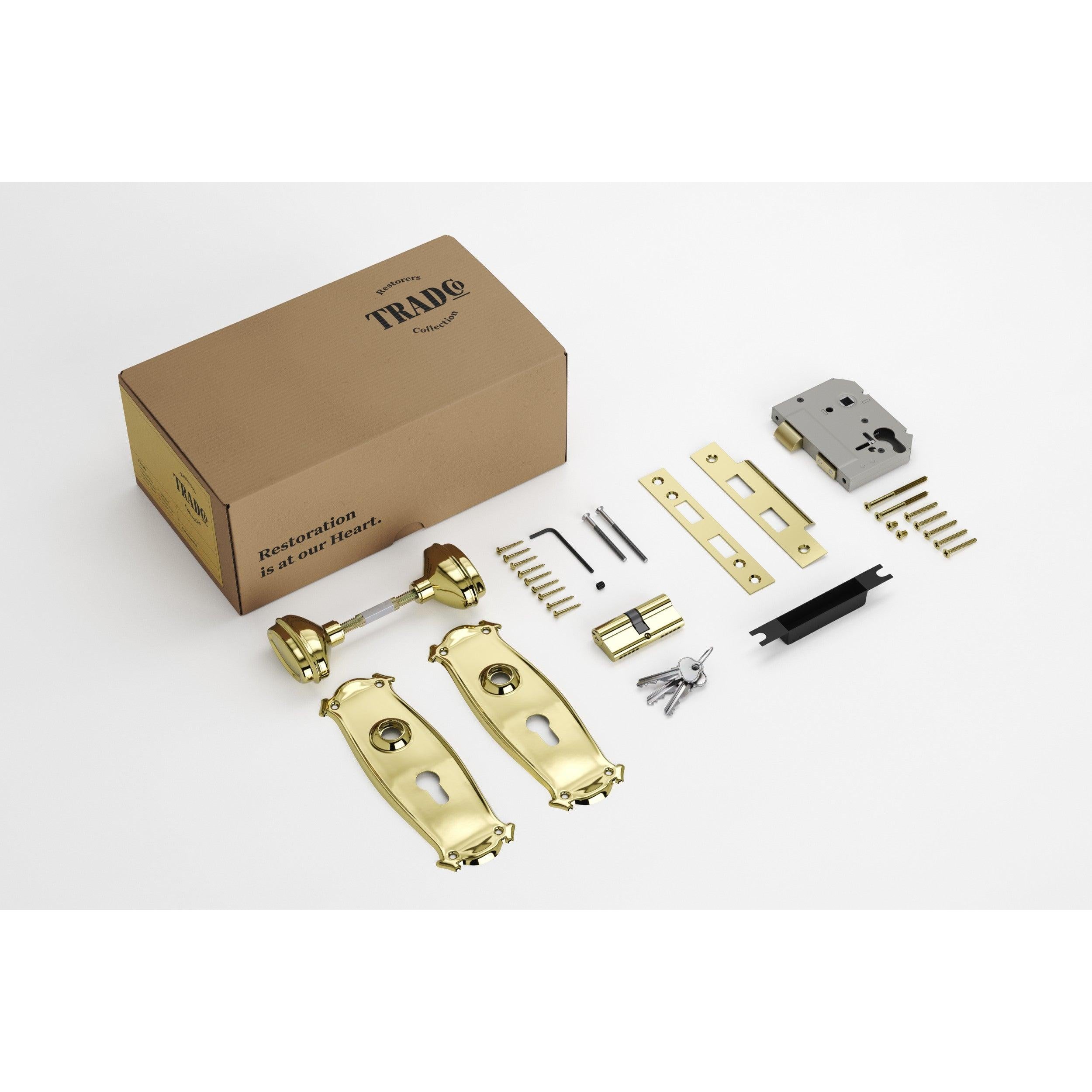 Tradco Door Knob Bungalow Polished Brass Key/Key Entrance Set