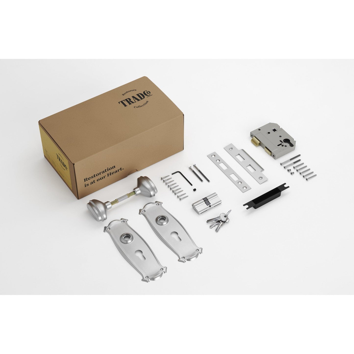 Tradco Door Knob Bungalow Satin Chrome Key/Key Entrance Set